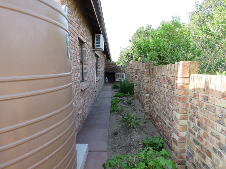 3 Bedroom Property for Sale in Seafield Eastern Cape
